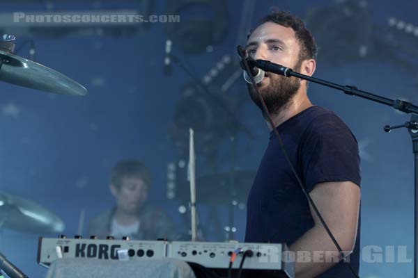 LOCAL NATIVES - 2010-06-27 - PARIS - Hippodrome de Longchamp - 